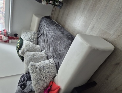 DVOSED UMETNO USNJE GELE BARVE 100,00