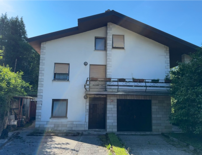Dvostanovanjska hiša - Idrija pri Bači 70b, 5216 Most na Soči