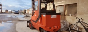 ELEKTRIČNI VILIČAR LINDE E35, NOSILNOST 3.500 kg, 
LETNIK 1994