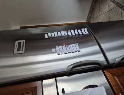 HLADILNIK Z ZAMRZOVALNIKOM ELEKTRO LUX  300,00