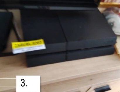 IGRALNA KONZOLA SONY PS4