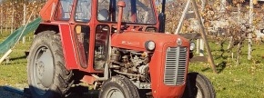 KMETIJSKI TRAKTOR IMT 5330 DE LUXE, S KABINO, STAREJŠI