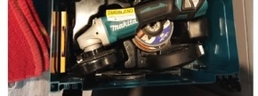 Kotni brusilnik MAKITA - baterijski