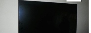 LCD TV HISENSE, S STENSKIM NOSILCEM