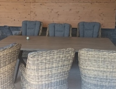 LETNA GARNITURA ZA OSEM LJUDI - MATERIAL ALUMINIJ, RATAN - 8 STOLOV + MIZA