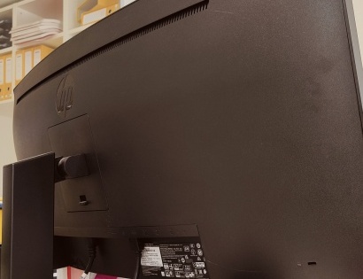 MONITOR HP - 4 KOM