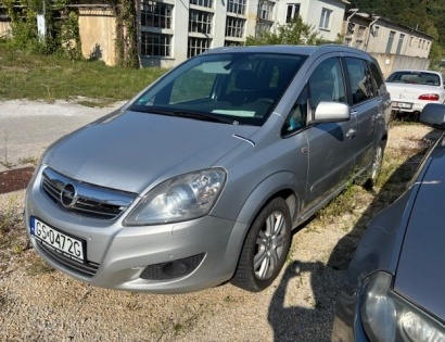 Os. avto Opel Zafira 1.7 CDTI, letnik 2011, poreklo Poljska