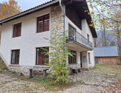 Poslovni objekt - Radovna 18, 4247 Zgornje Gorje