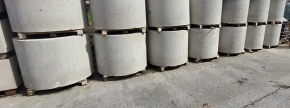 Prodajamo; 14 kosov betonskih cev, FI 130 x 98 cm, 16 kosov betonski prstan, FI 140 cm (odprtina FI