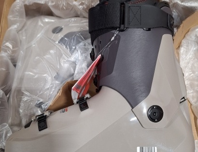 Prodajamo nove smučarske čevlje Atomic Hawk Prime 120S GW, vel. 28/ 28.5