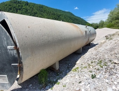 Prodajamo rabljen Industrijski rezervoar za ogrevanje vode MEKSIS, MSSK- 775, ser. št.: 13713