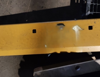 Prodajamo rabljen rezalni rob CATERPILLAR, 500- 1944 .