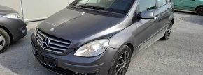 Rabljen osebni avtomobil MERCEDES BENZ B 180 CDI
Datum prve registracije: 17. 12. 2012- Francija 
Ne