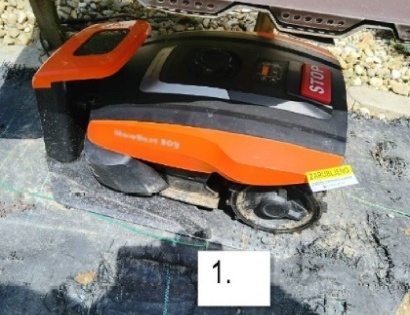 ROBOTSKA KOSILNICA MOREBEST 805, S POLNILNO POSTAJO