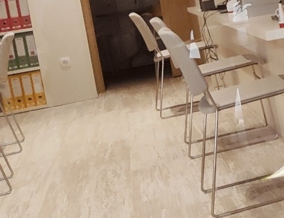 STOL, PVC, INOX PODNOŽJE - 5 KOM