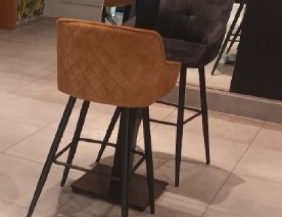 STOLI VISOKI OBLOŽENI 8x (KOM.= 100,00 €)