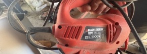 Vbodna žaga Black and Decker