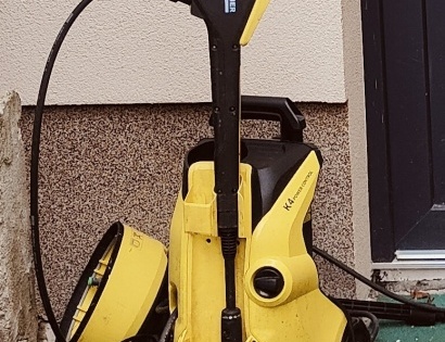 VISOKOTLAČNI ČISTILEC KÄRCHER