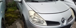 Vrsta prevoznega sredstva: rabljen osebni avtomobil 
Znamka: Renault Clio 1.2 16v
Datum prve registr